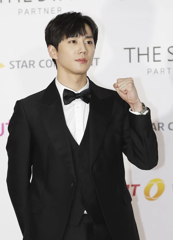 lee joon young