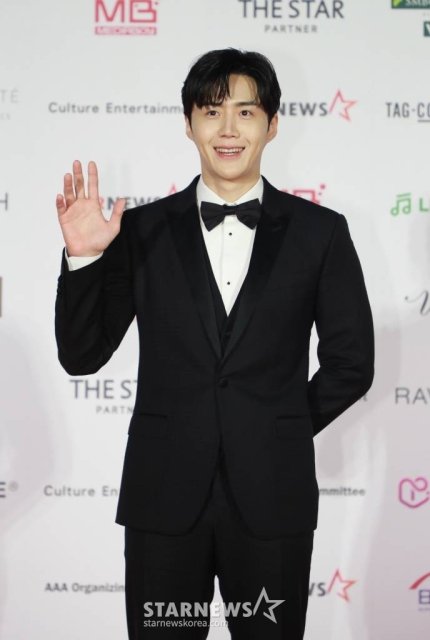kim seon ho