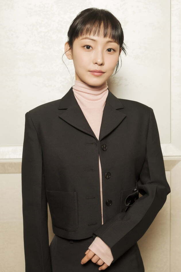 jeon so ni