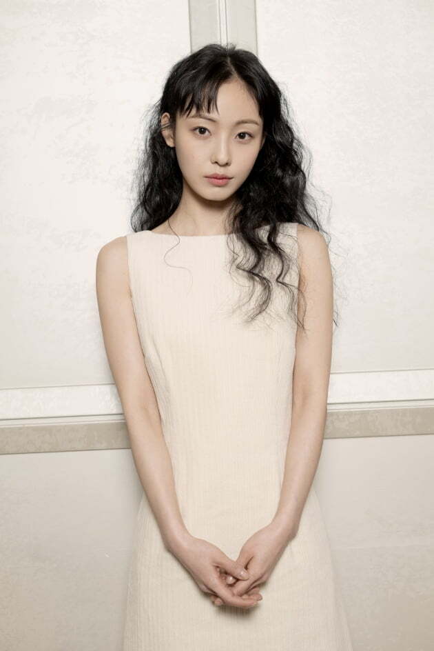 jeon so ni