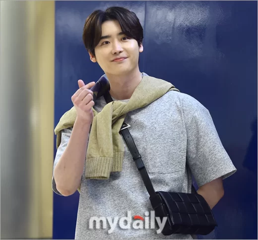 lee jong suk