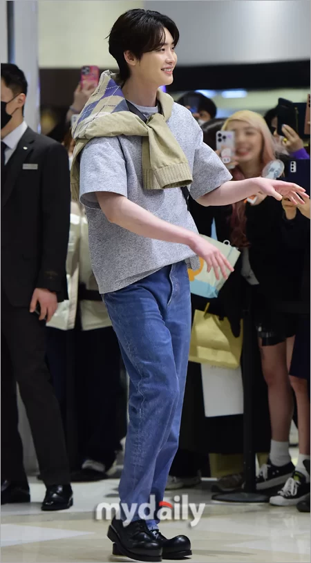 lee jong suk