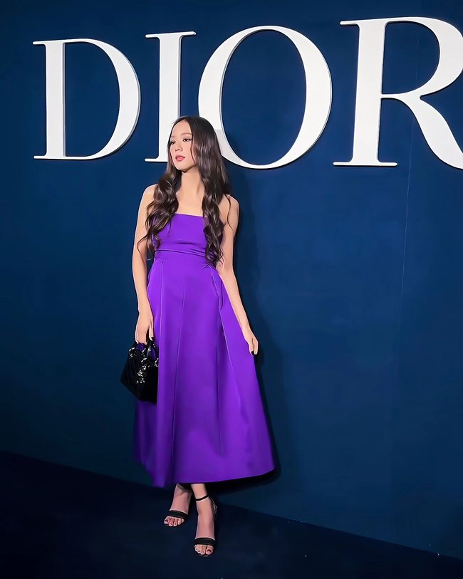 Jisoo Dior