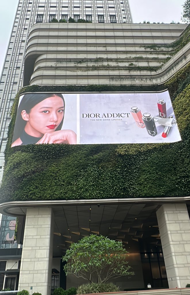 jisoo-dior