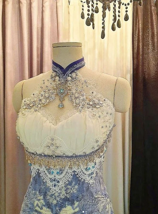 han-so-hee-dress