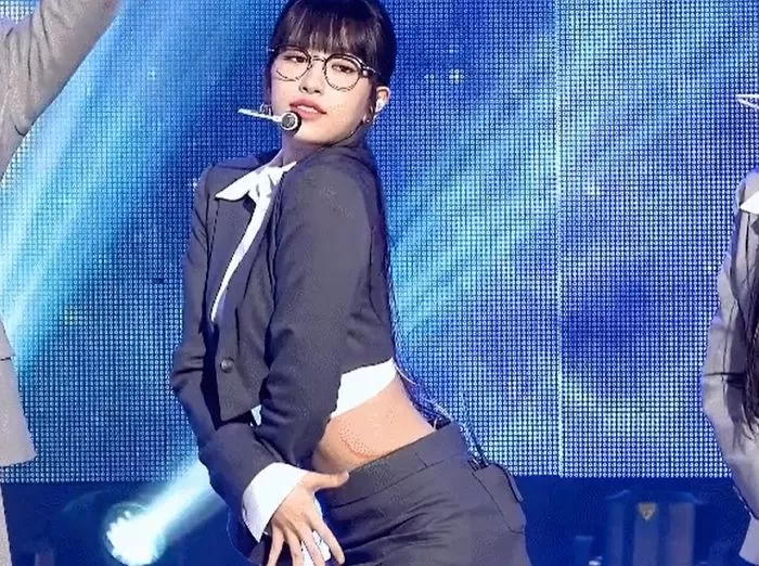 IVE Ahn Yujin stage