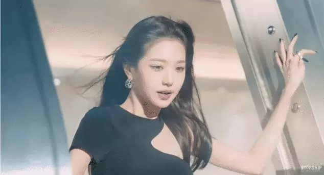 jang-won-young