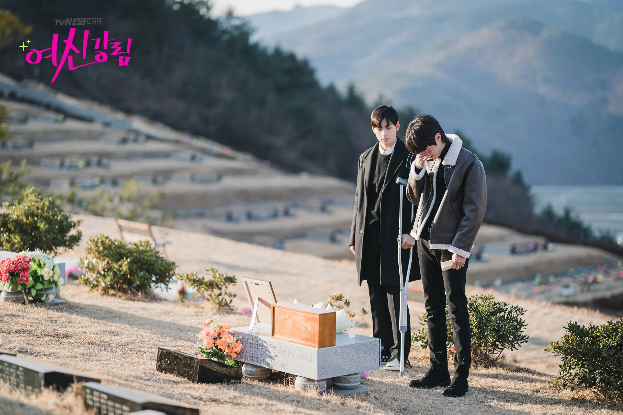 That was the reason the bond between Su Ho and Seo Joon was broken. Seo Joon despises Su Ho for being the reason that Se Yeon was not alive anymore, while Su Ho, himself, becomes cold and distant. 