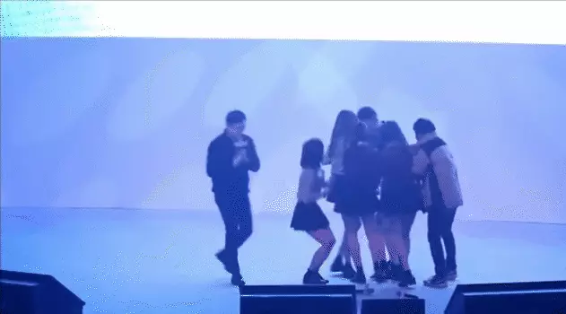 SinB suddenly collapsed onstage from constant dizzying and cold sweats