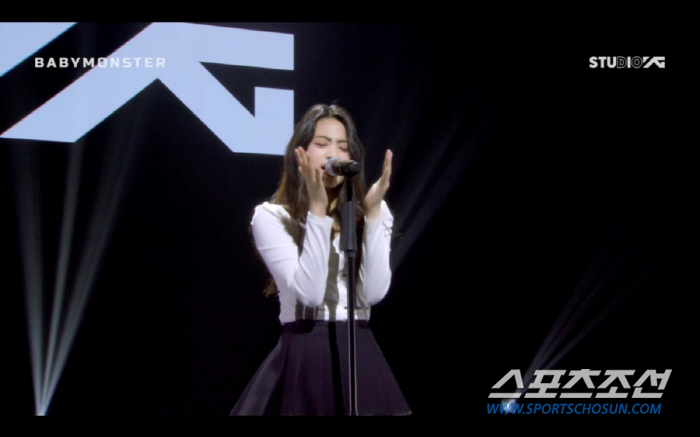BABYMONSTER Ahyeon-thumbnail