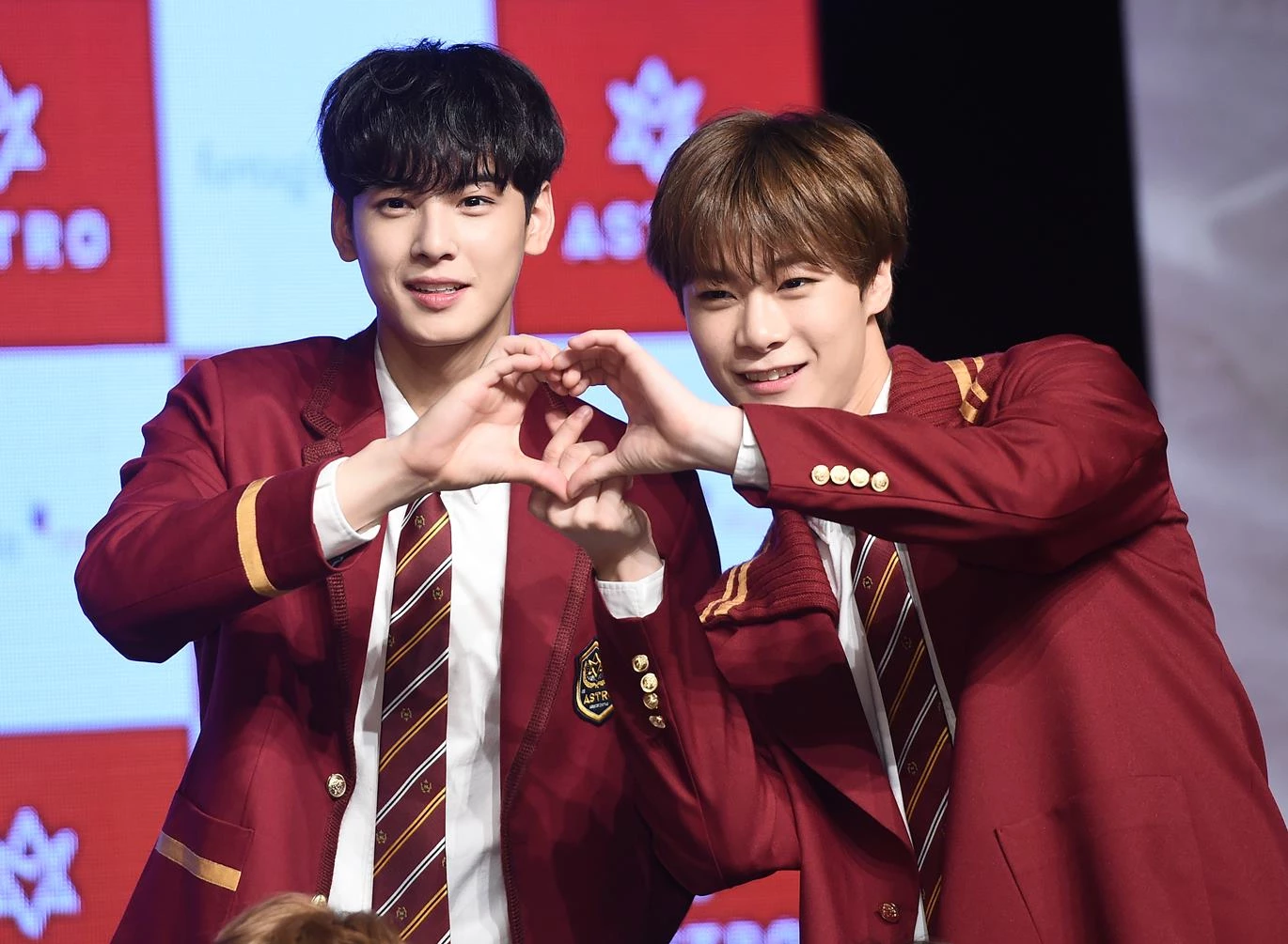 moon-bin-cha-eun-woo