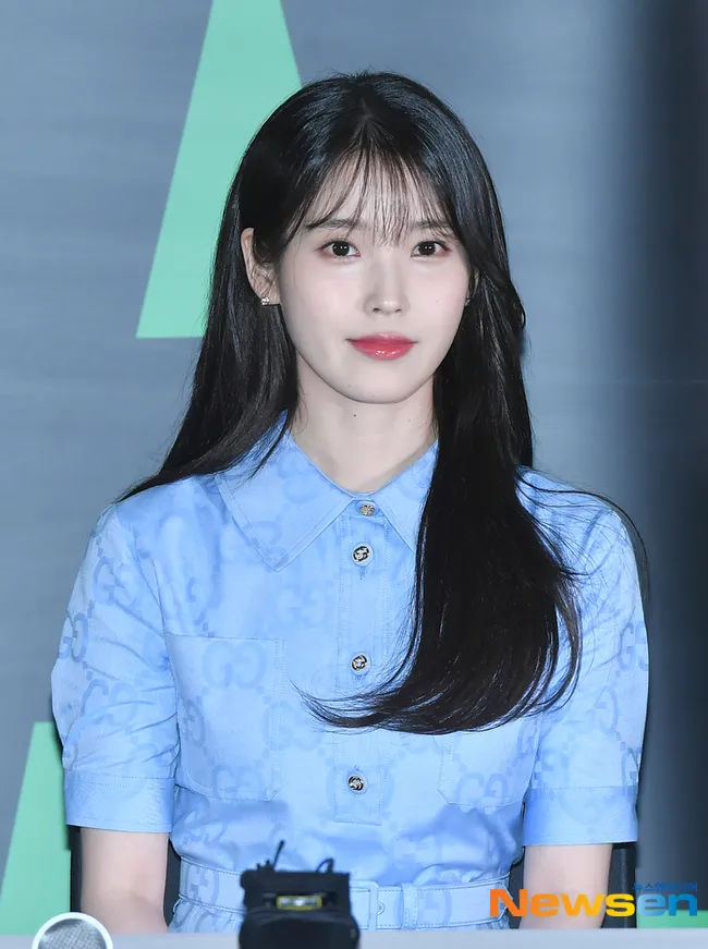 IU