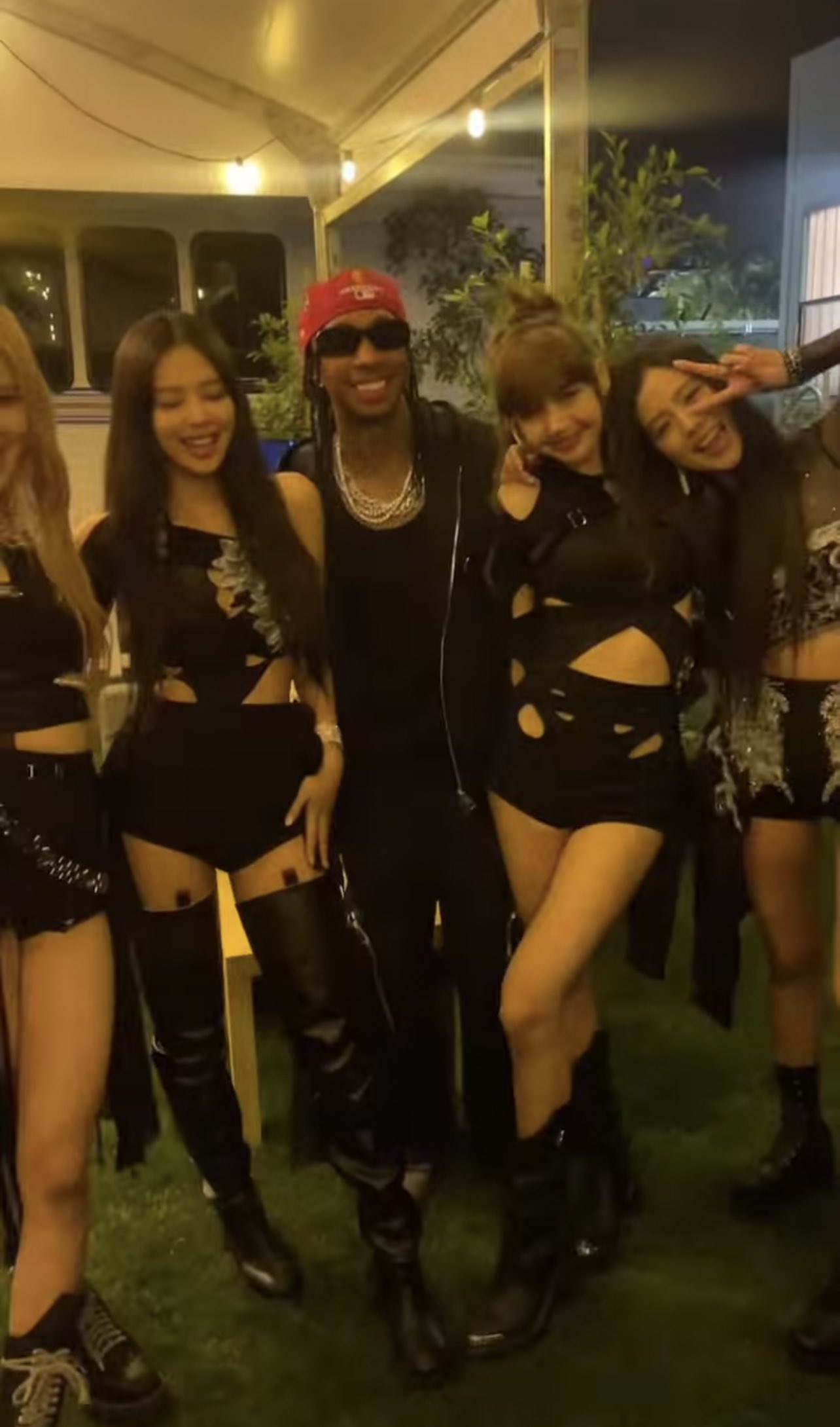 tyga-black-pink