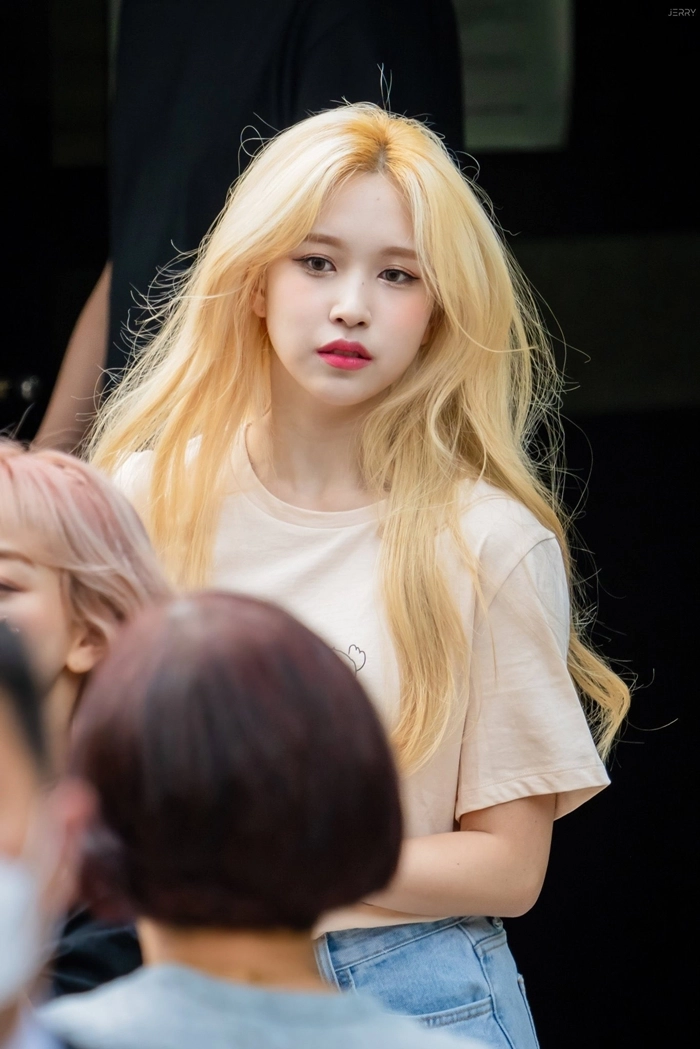 TWICE-Mina