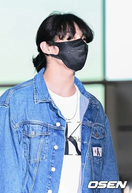 BTS Jungkook airport