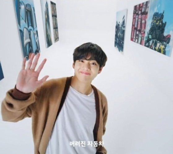 v
