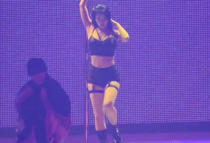 TWICE-Momo