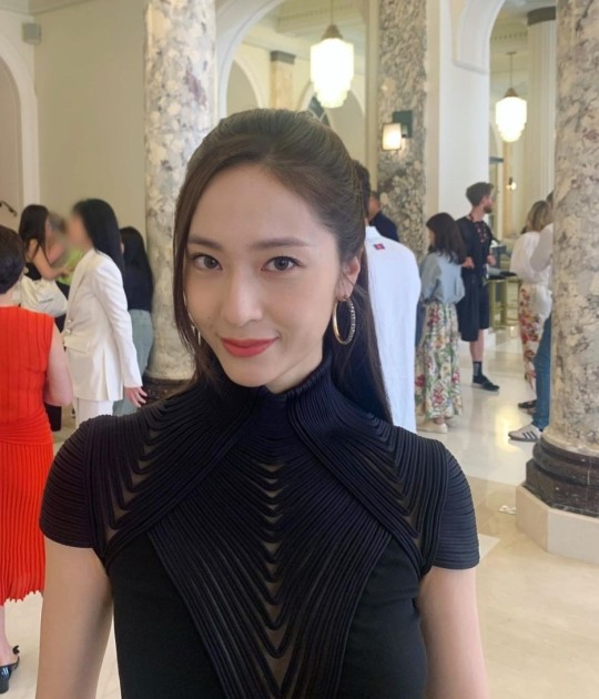 Jung Soo Jung-Krystal Jung