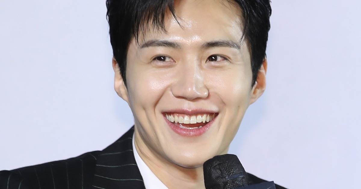 Kim-Seon-ho-thumbnail