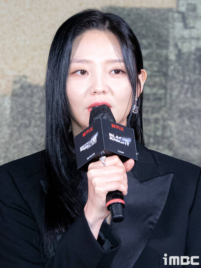 Esom black knight