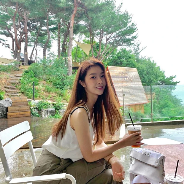  Hong Bi Ra  