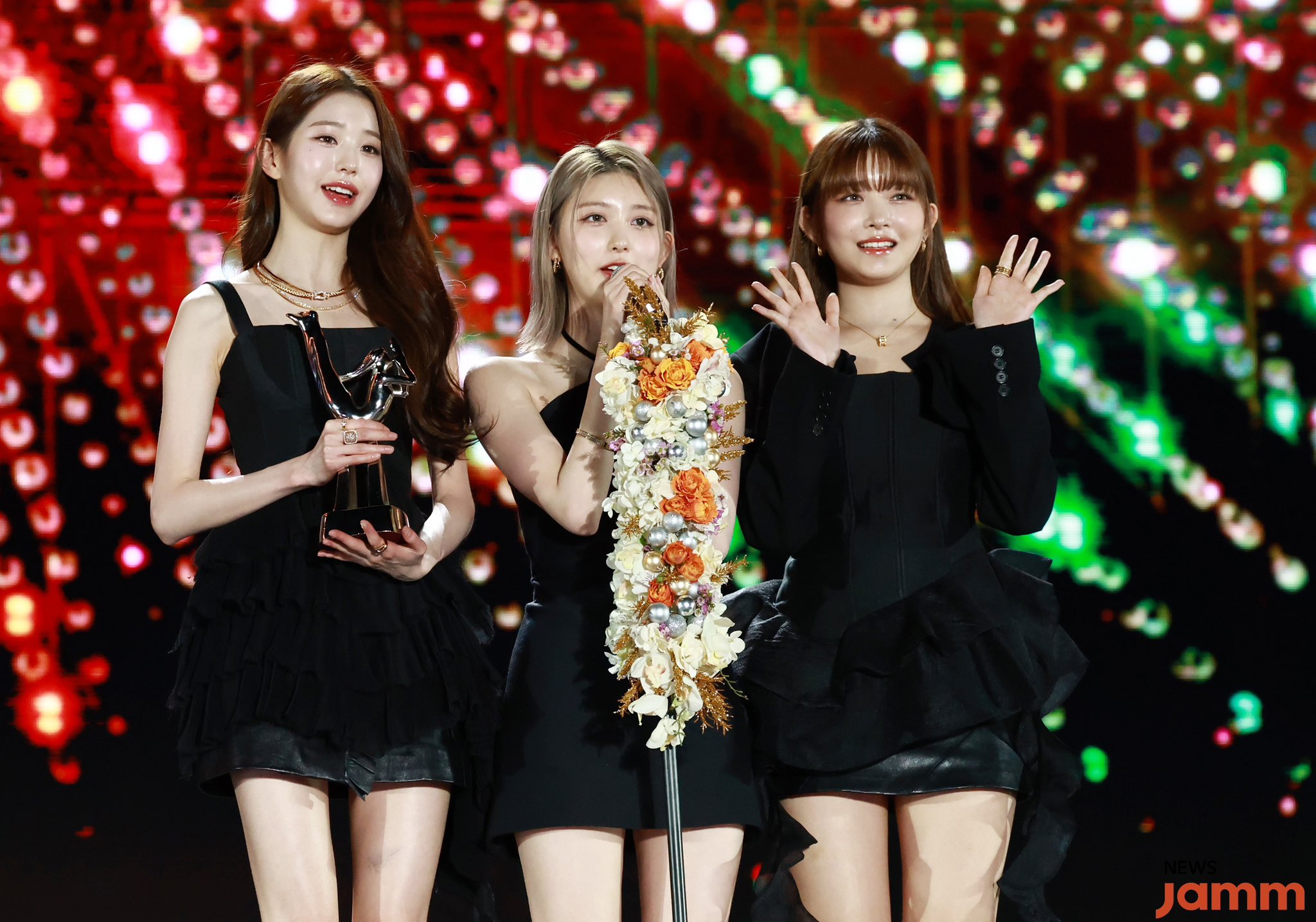 ive-Golden-Disc-award