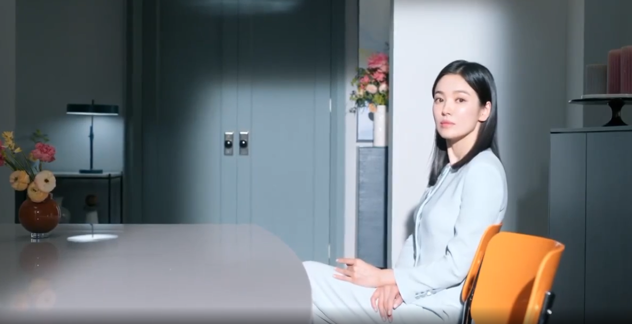 Song Hye Kyo shows off her gorgeous visuals in her 40s