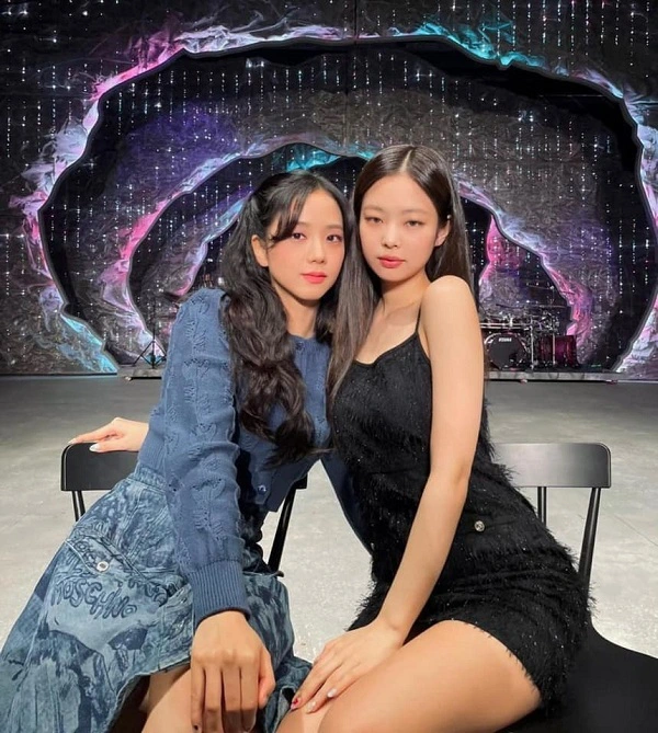 jennie-jisoo