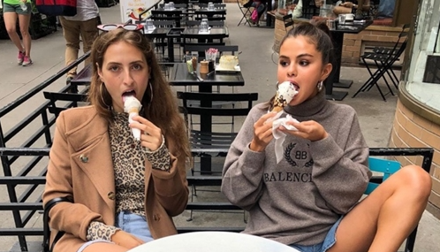 selena gomez thumbnail