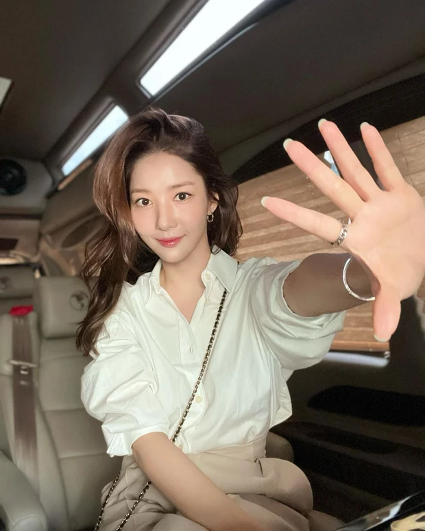 park-min-young