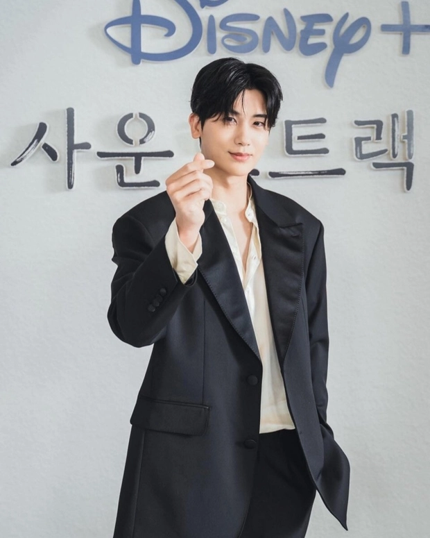 Park Hyung Sik
