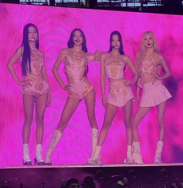 black pink 