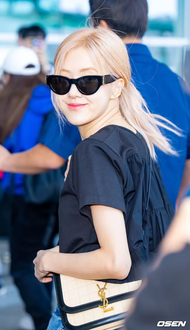 black pink rose