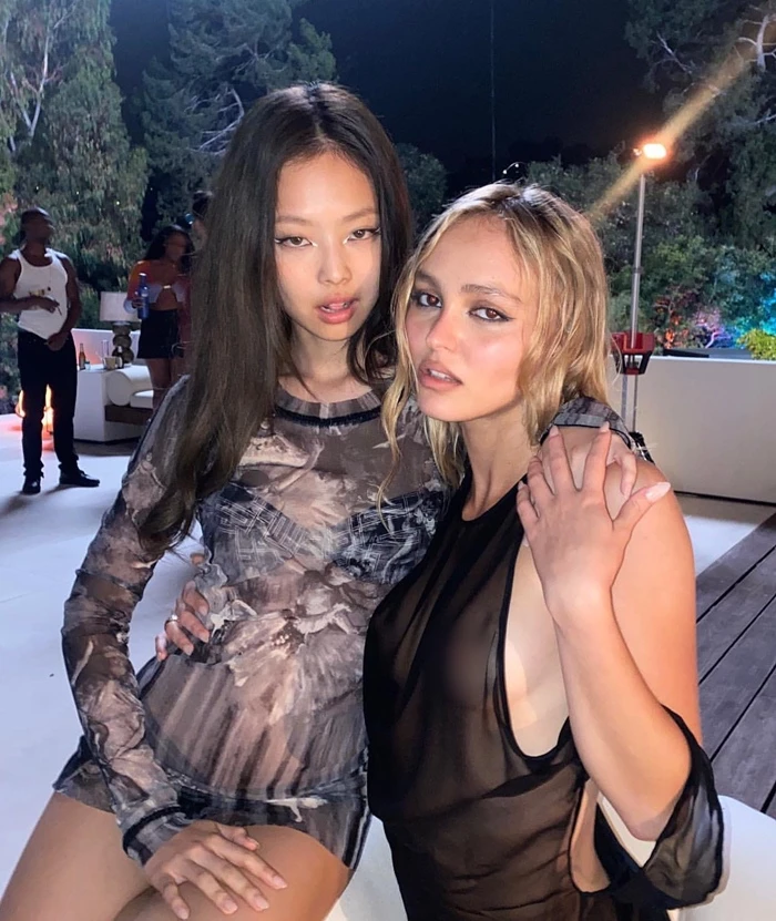 jennie and lily rose depp