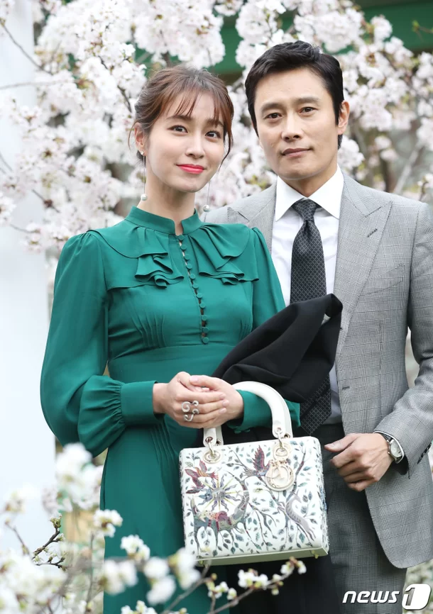 Lee Byung-hun Lee Min-jung -1-080423