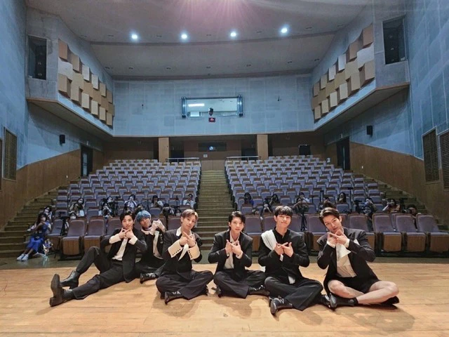 INFINITE
