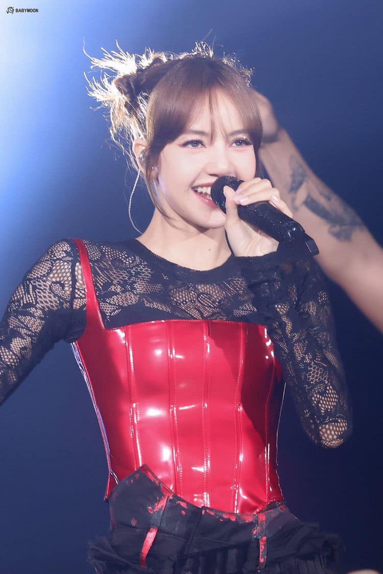 lisa blackpink