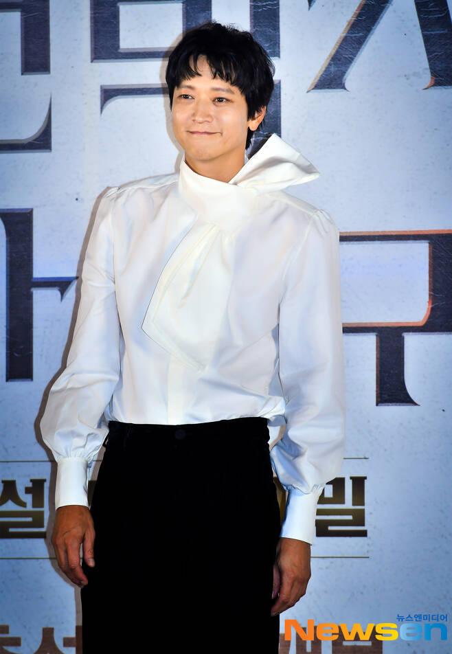 Kang Dong won 