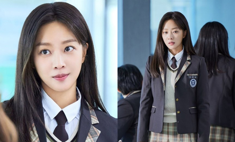 Jo Bo Ah pulls off school uniform look