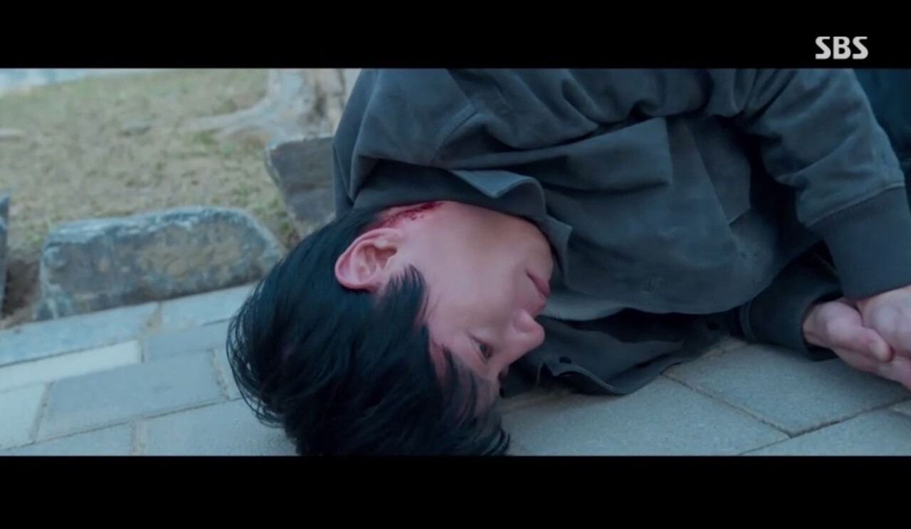 the first responders kill two main characters