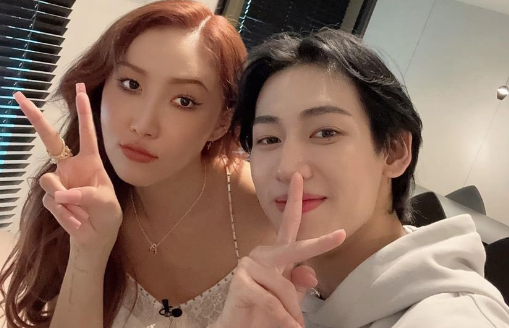 bambam hwasa thumbnail