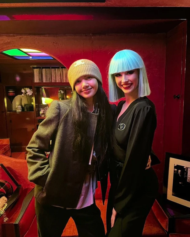lisa blackpink crazy horse