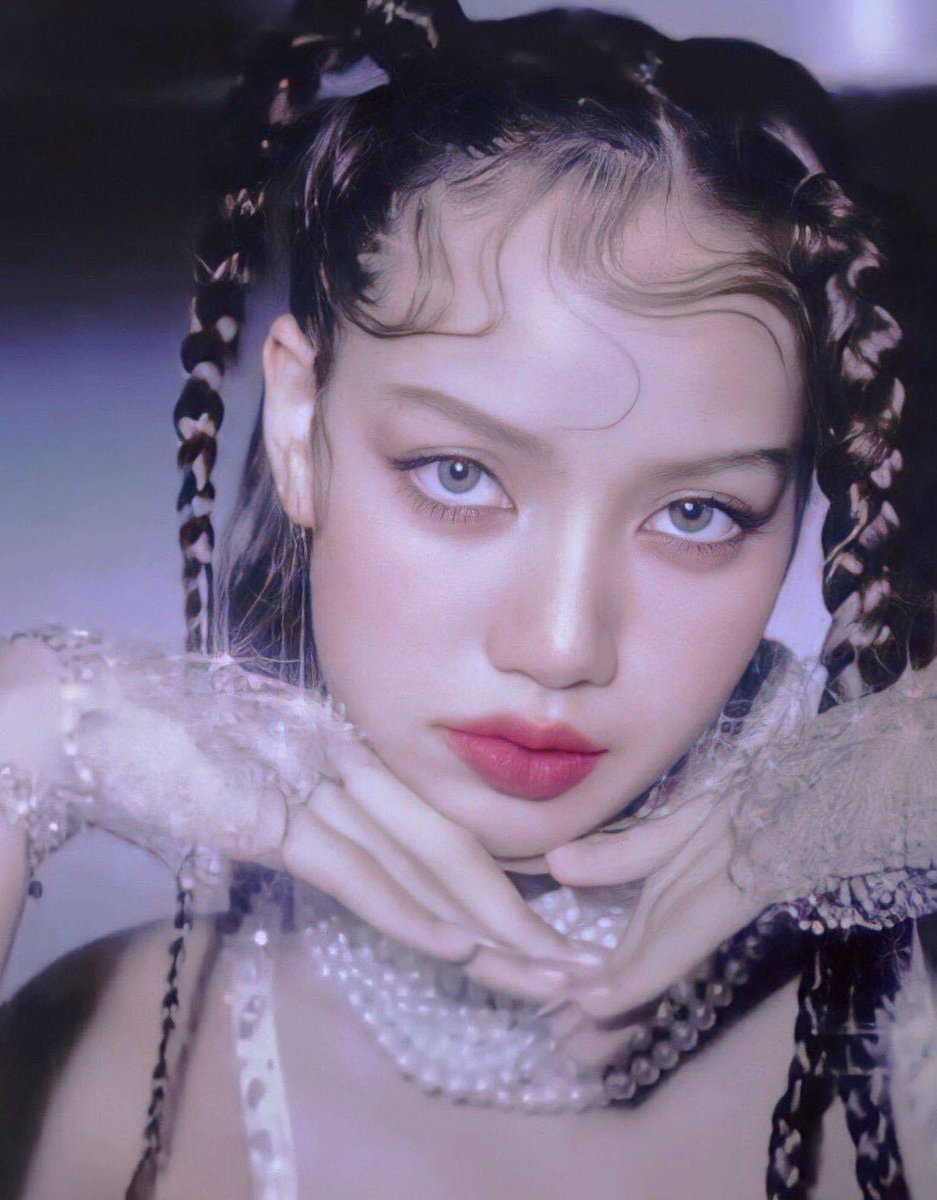 lisa blackpink