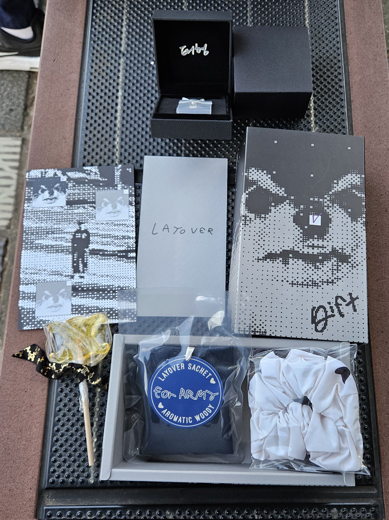 bts v gifts