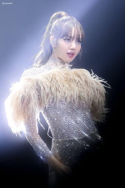 lisa blackpink