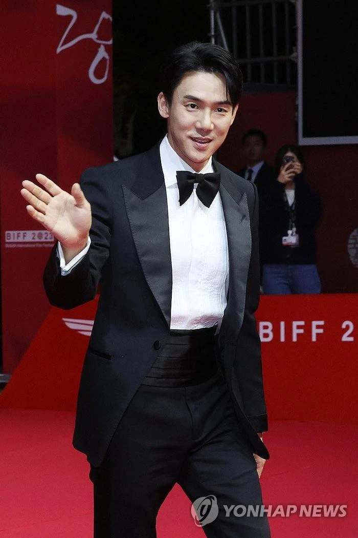 yoo yeon seok
