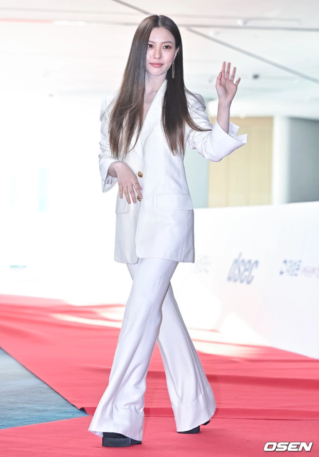 Go Min Si-