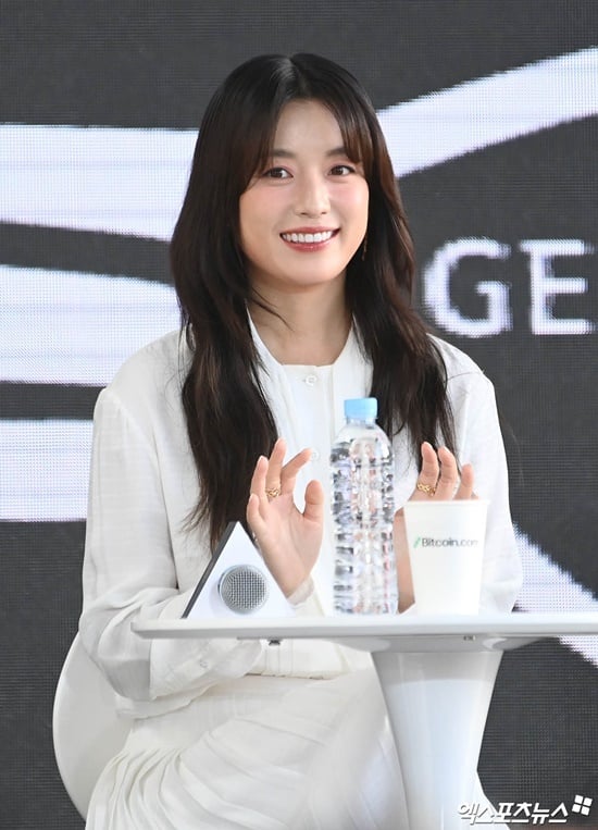 Han Hyo-joo