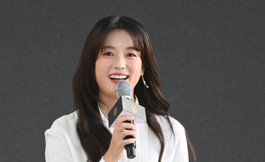 Han Hyo-joo-thumbnail