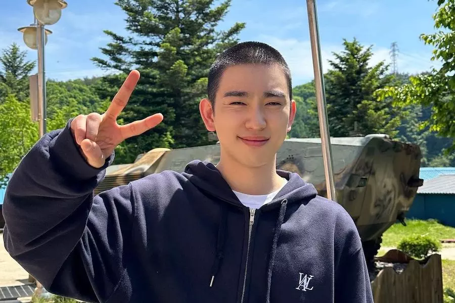 park jin young military